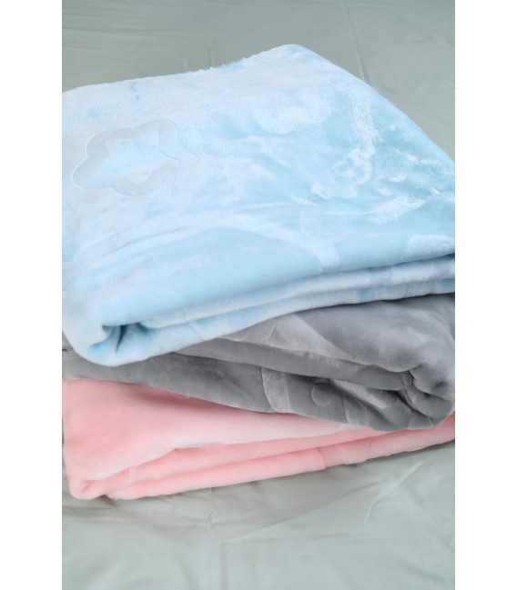 Κουβέρτα βελουτέ ανάγλυφη MORA  KIDS COLOUR 110X140 γαλαζια  85% ακρυλικό & 15% πολυέστερ