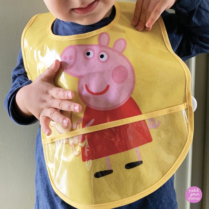 Αδιαβροχοποιημένη Σαλιάρα Mε Tσέπη Peppa Pig - Petit Jour Paris